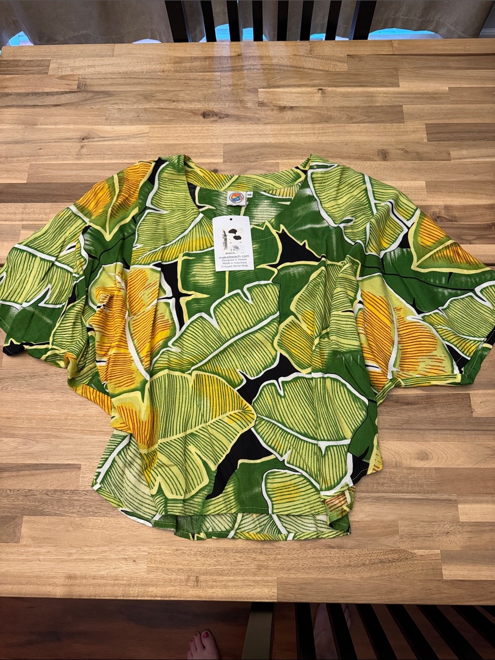 NWT! Makai Beach Green & Yellow Tropical Print Women’s Top/Poncho - Size S/M